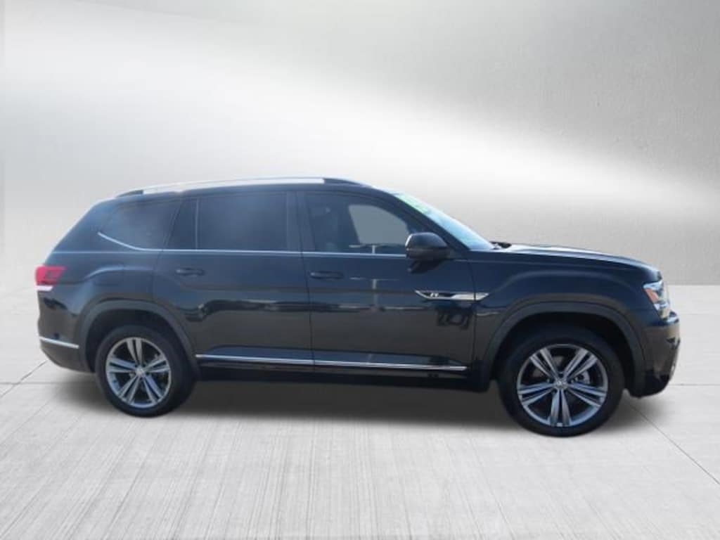 Used 2019 Volkswagen Atlas 3.6L V6 SE w/Technology R-Line SUV