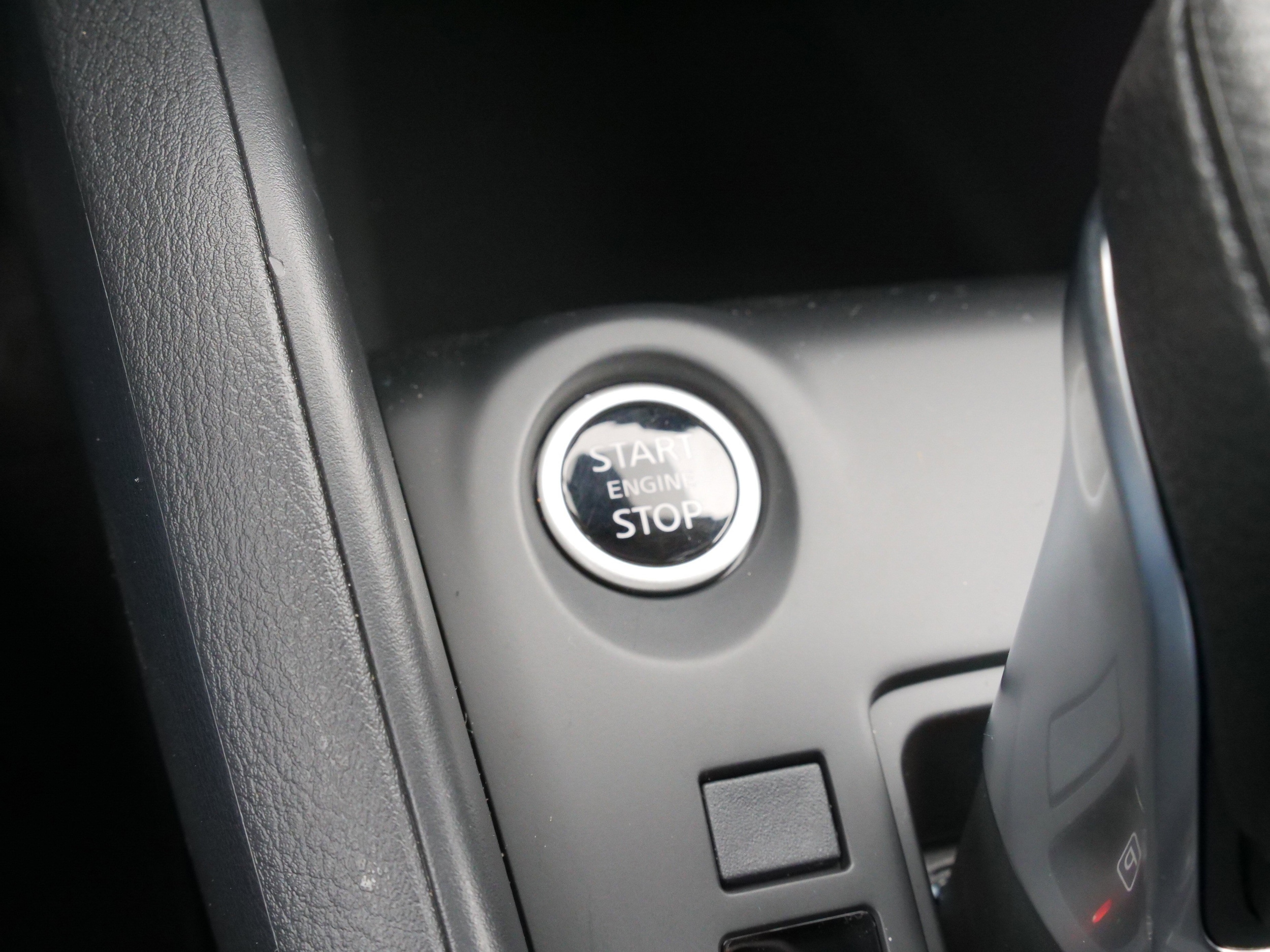 2025 Nissan KICKS PLAY Base - Photo 24
