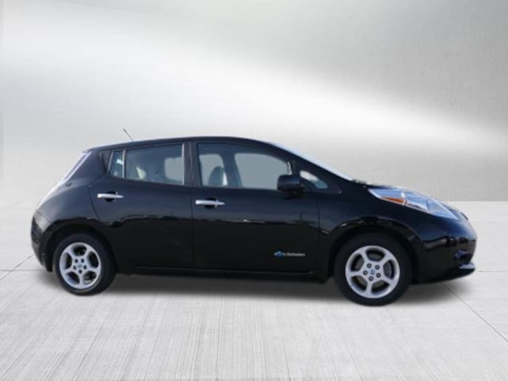 Used 2013 Nissan LEAF SV Hatchback