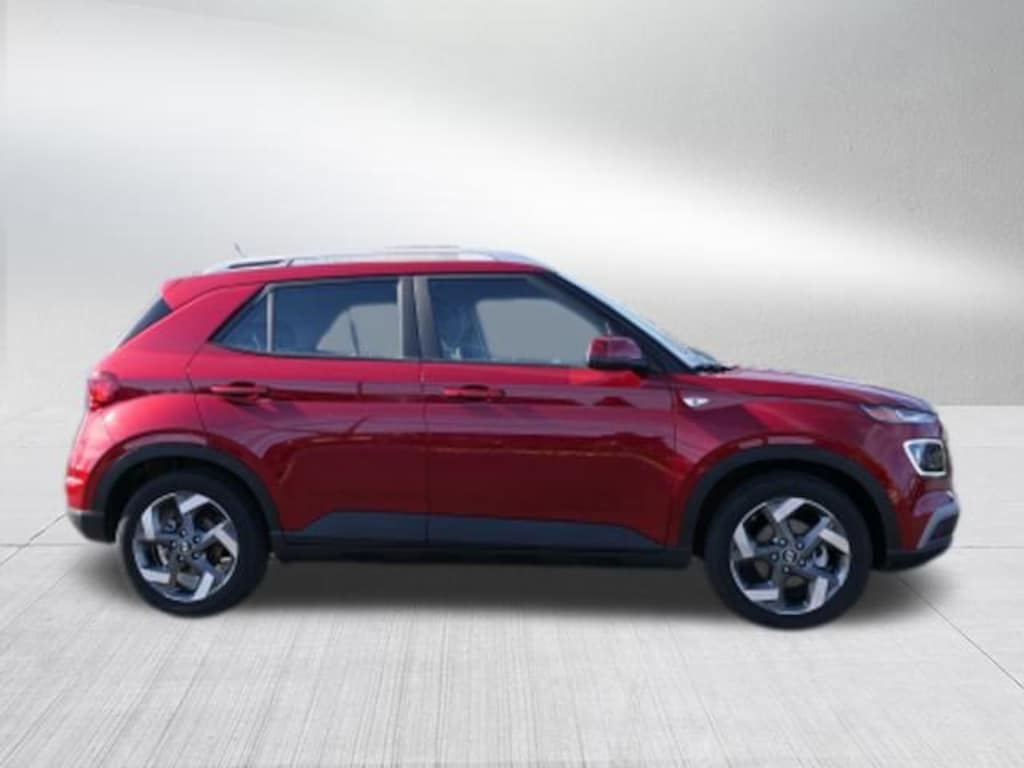 Used 2024 Hyundai Venue Limited SUV
