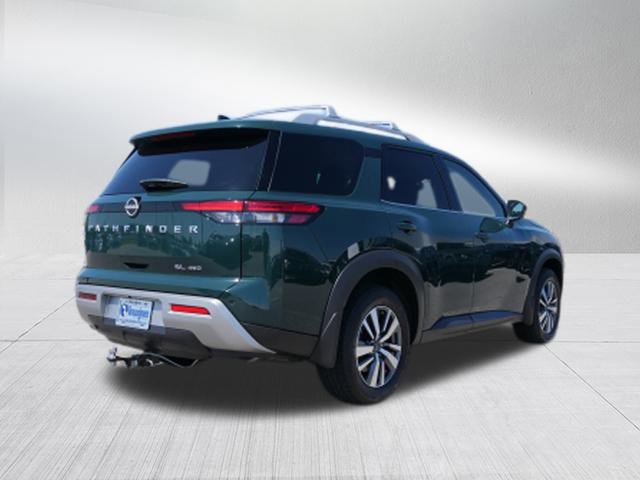 2024 Nissan Pathfinder SL photo 2