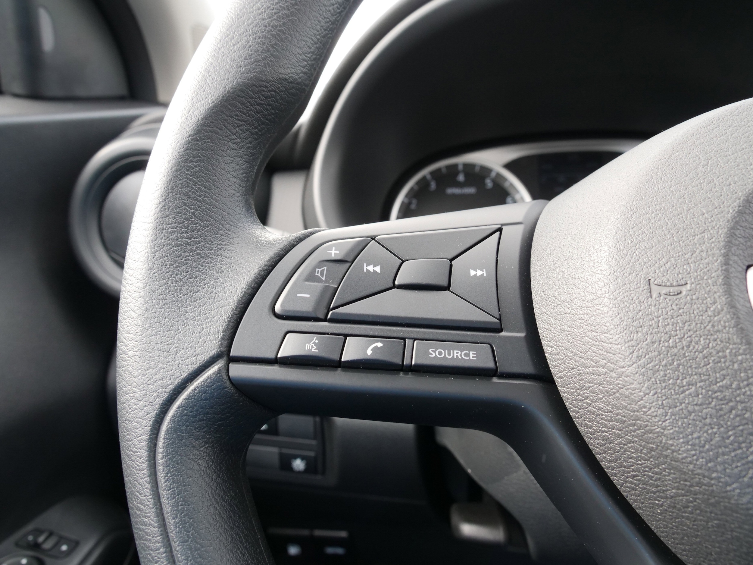 2025 Nissan KICKS PLAY Base - Photo 18