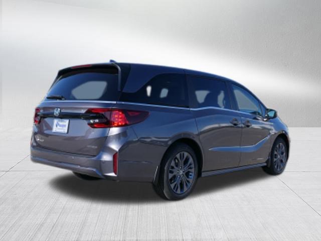2026 Honda Odyssey Touring photo 3