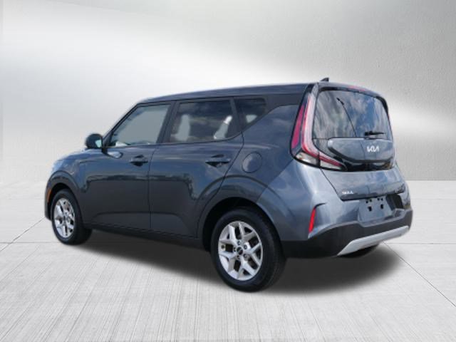 2023 Kia Soul LX photo 3