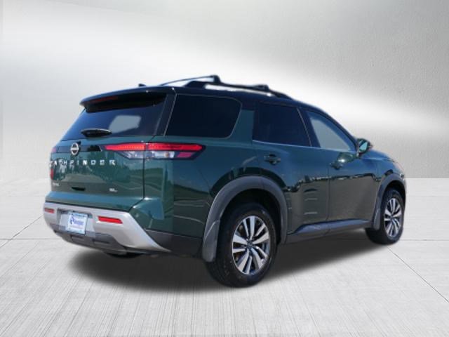 2022 Nissan Pathfinder SL photo 2