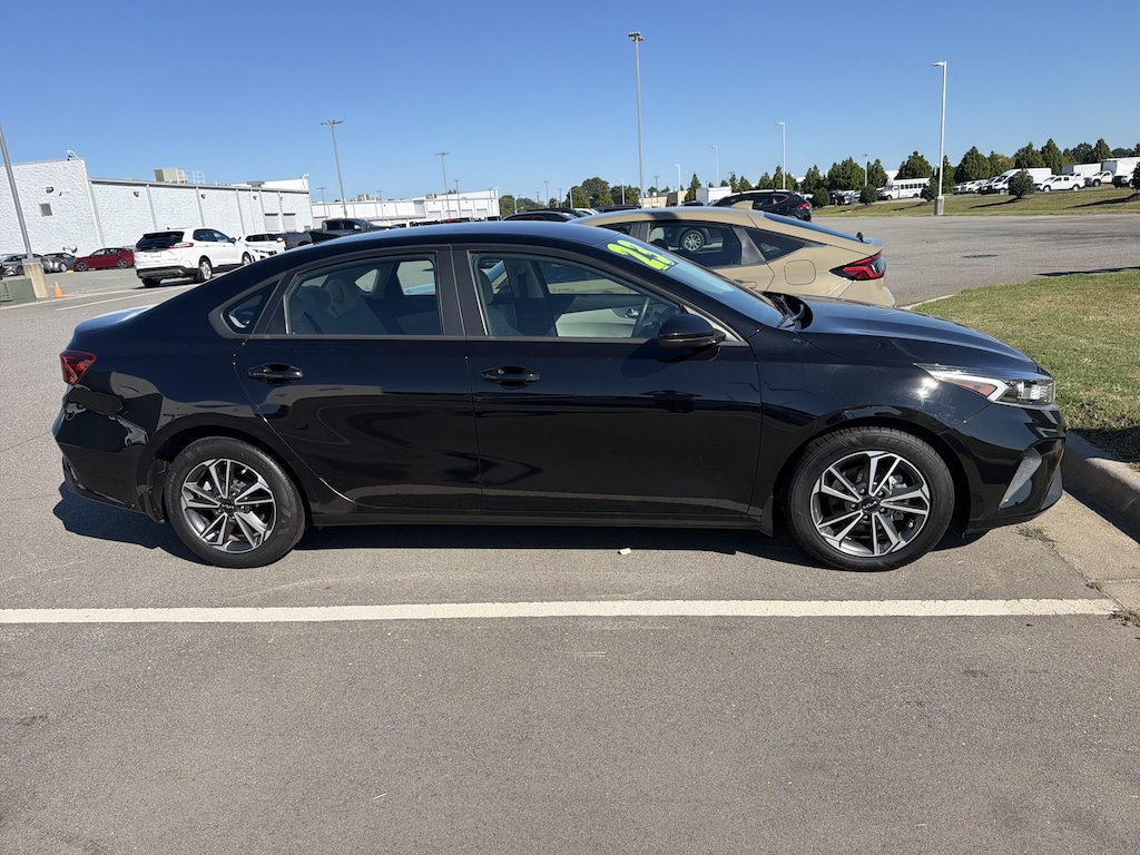 Used 2023 Kia Forte LXS Sedan