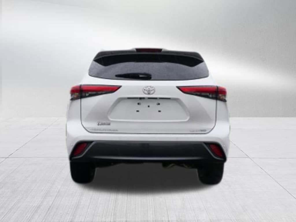 Used 2022 Toyota Highlander Limited SUV