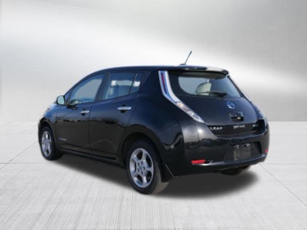 Used 2013 Nissan LEAF SV Hatchback