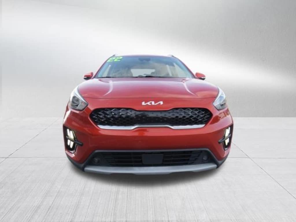 Used 2022 Kia Niro Touring SE SUV