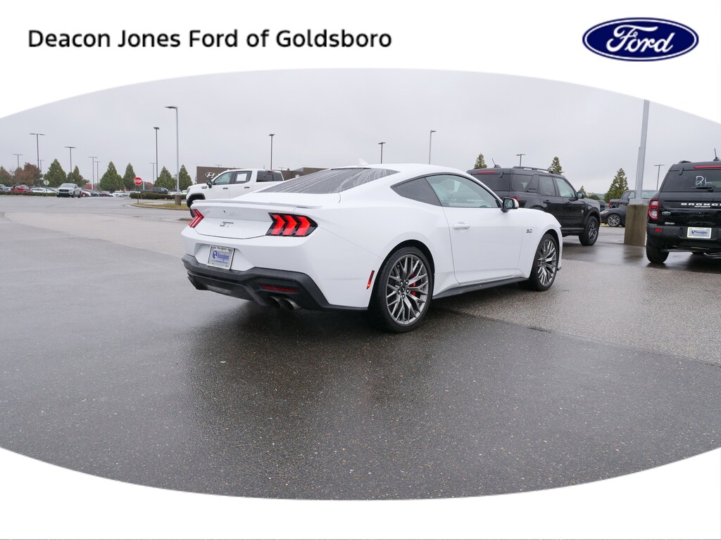 Used 2025 Ford Mustang  Coupe