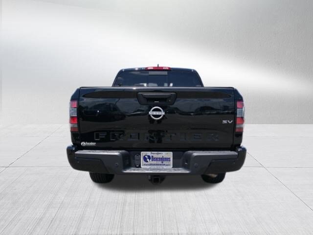 2023 Nissan Frontier SV photo 3