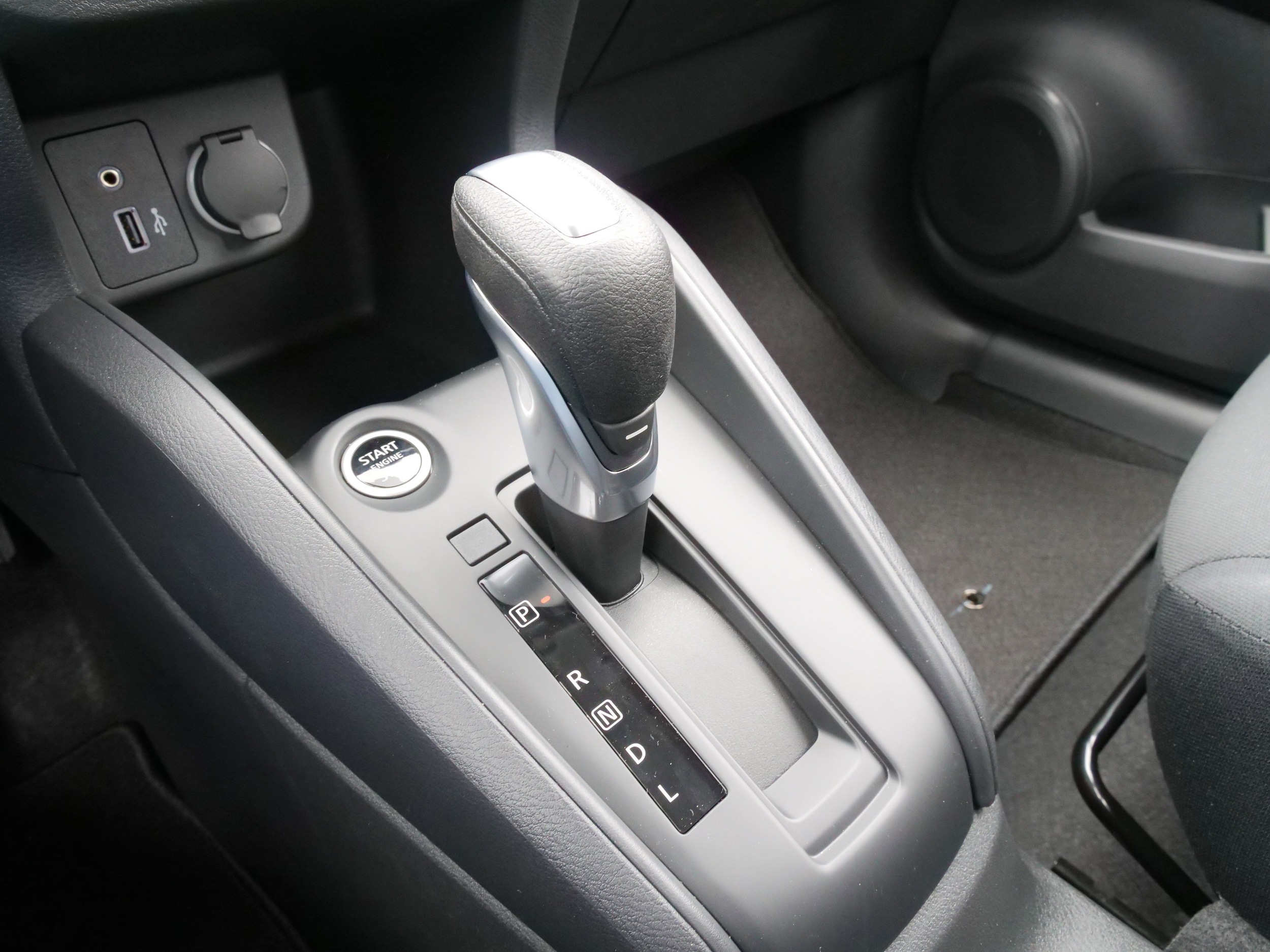 2025 Nissan KICKS PLAY Base - Photo 23