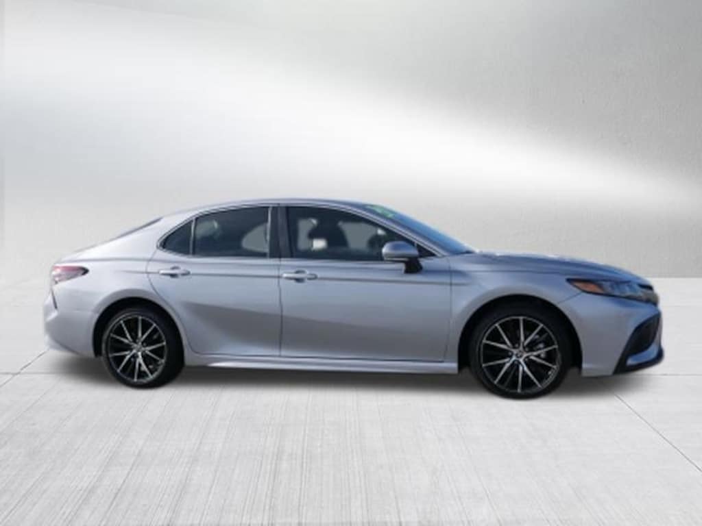 Used 2024 Toyota Camry SE Sedan