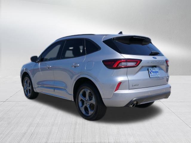 2023 Ford Escape ST-Line photo 4