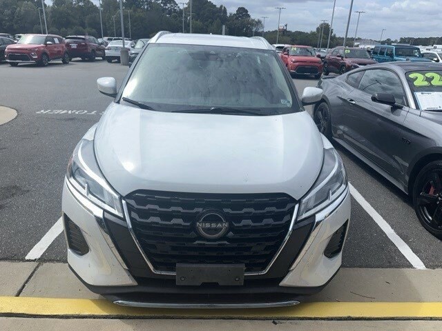2023 Nissan Kicks SV photo 2