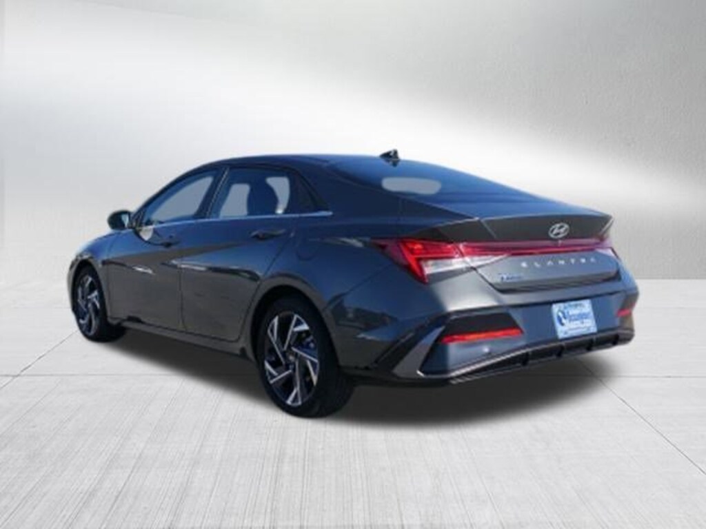 Used 2024 Hyundai Elantra SEL Sedan