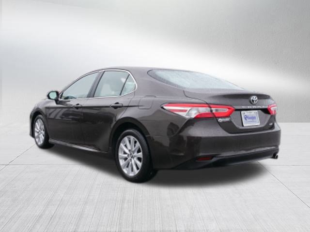 2018 Toyota Camry LE photo 4