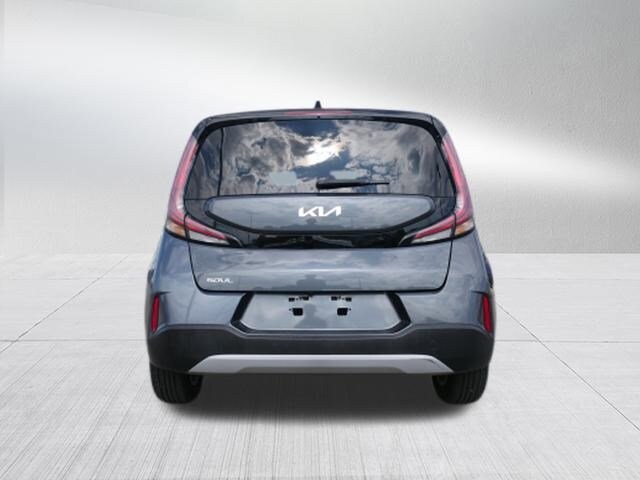 2023 Kia Soul LX photo 2