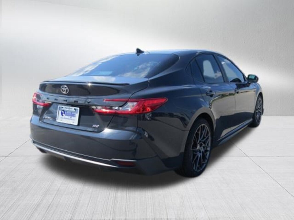 Used 2025 Toyota Camry SE Sedan