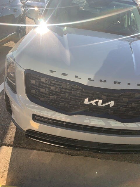 2022 Kia Telluride EX photo 3