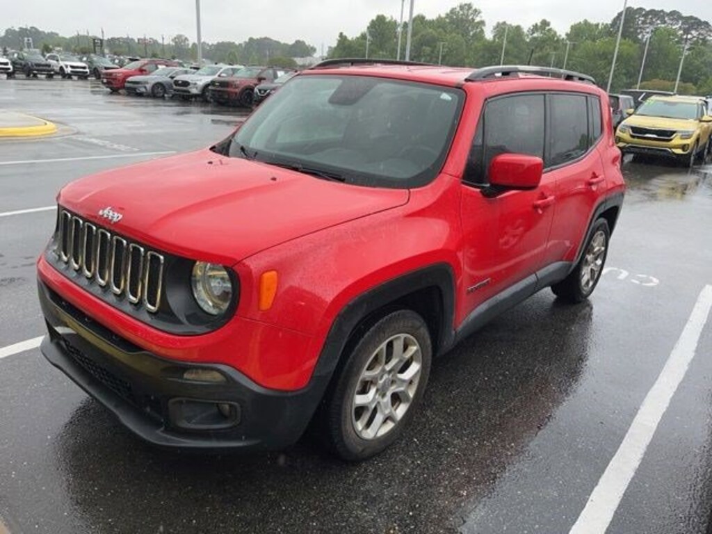 Used 2018 Jeep Renegade Latitude FWD SUV