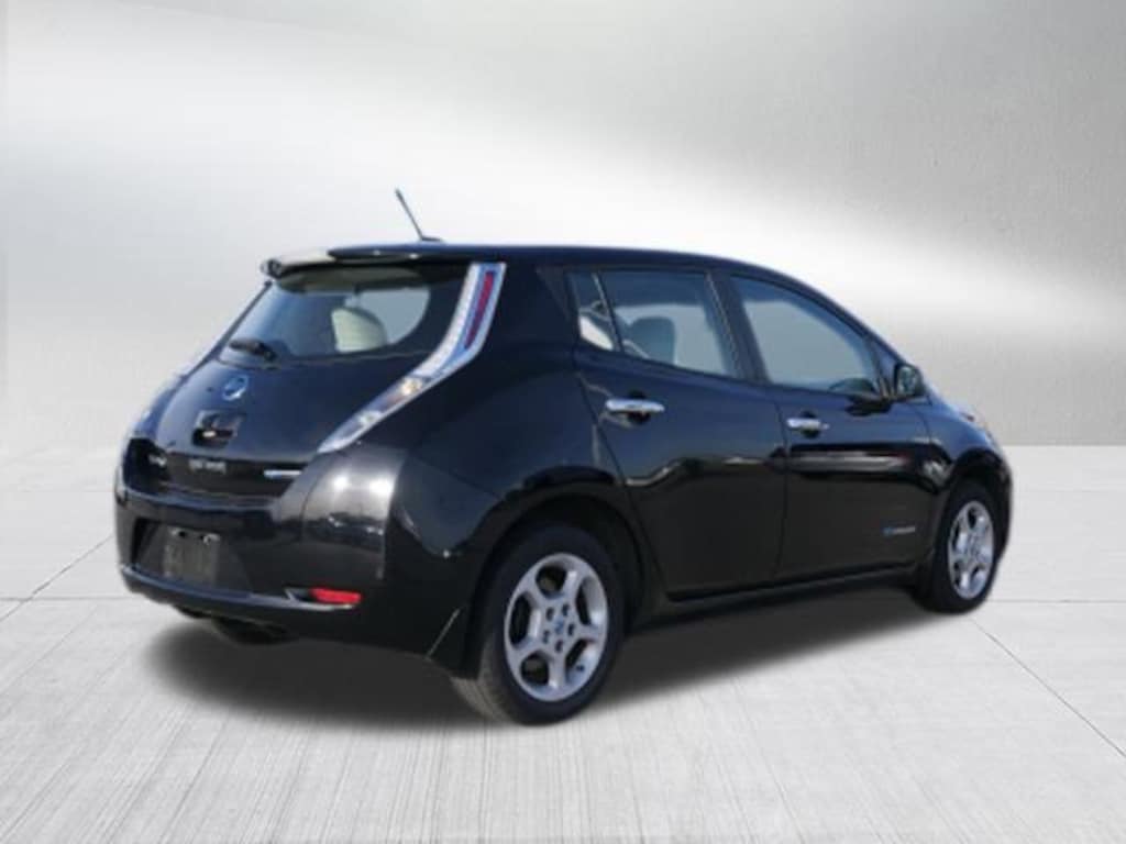 Used 2013 Nissan LEAF SV Hatchback