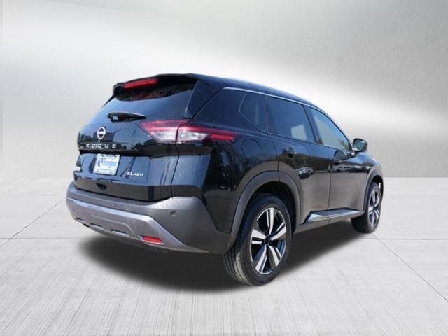 2023 Nissan Rogue SL photo 2