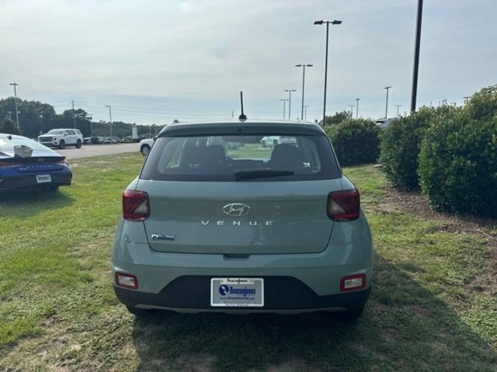 Certified 2025 Hyundai Venue SE SUV