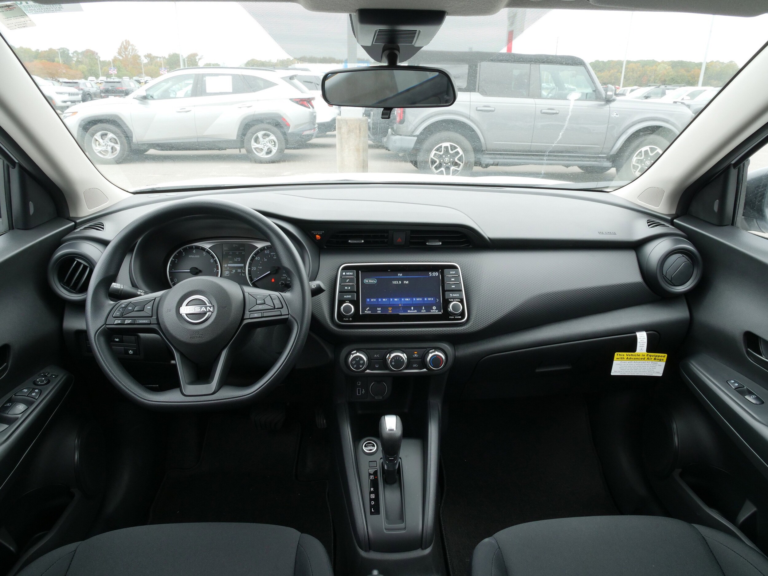 2025 Nissan KICKS PLAY Base - Photo 17