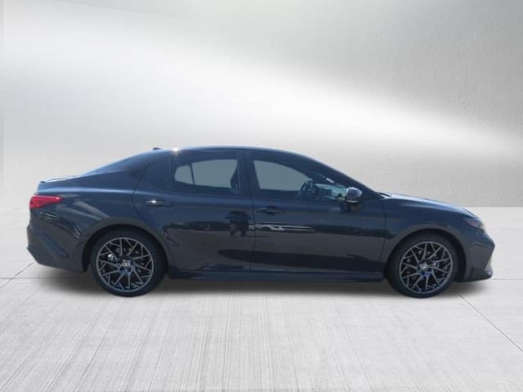 Used 2025 Toyota Camry SE Sedan