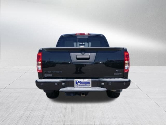 2019 Nissan Frontier SV photo 2