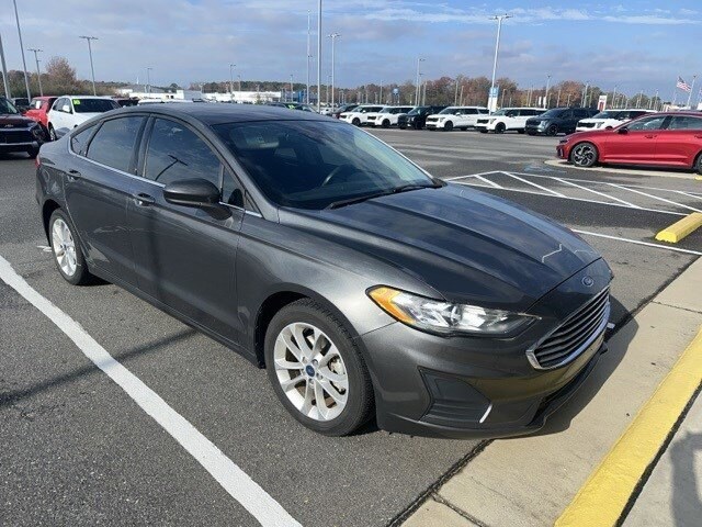 2020 Ford Fusion Hybrid SE photo 3