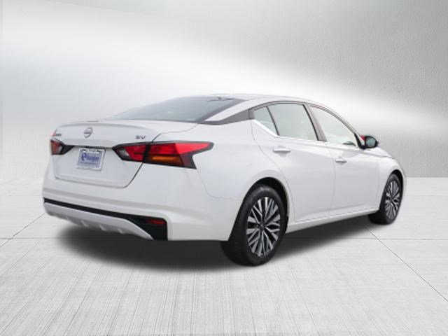 2024 Nissan Altima 2.5 SV photo 2