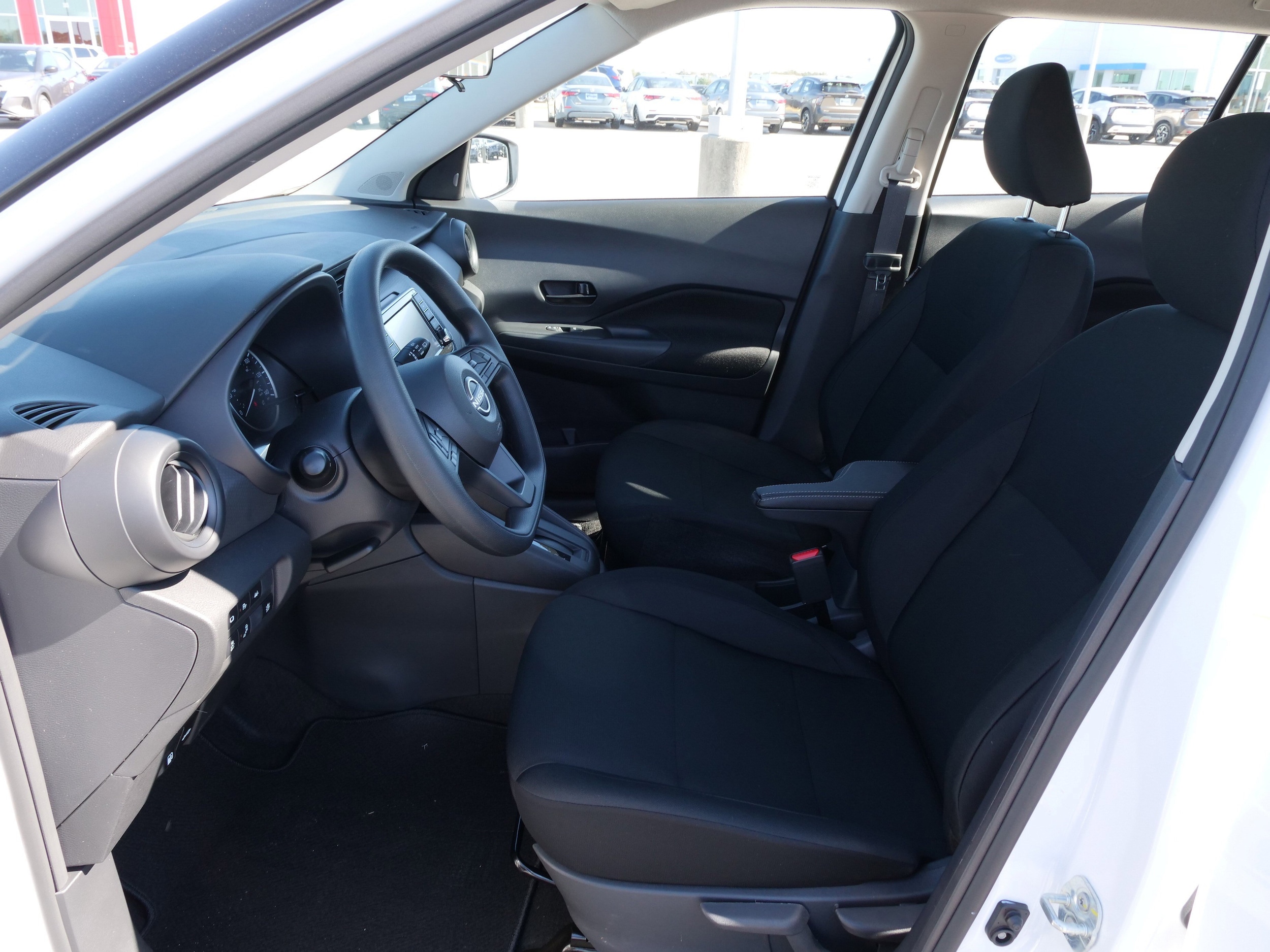 2025 Nissan KICKS PLAY Base - Photo 16