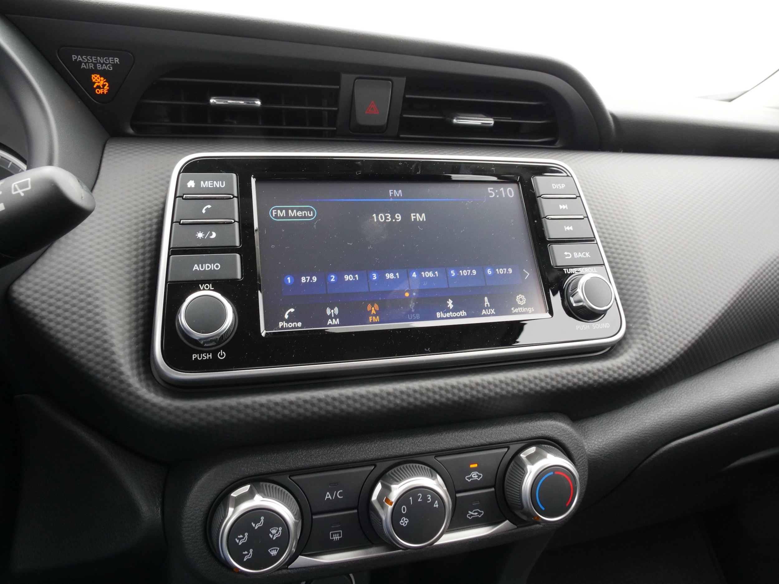 2025 Nissan KICKS PLAY Base - Photo 25