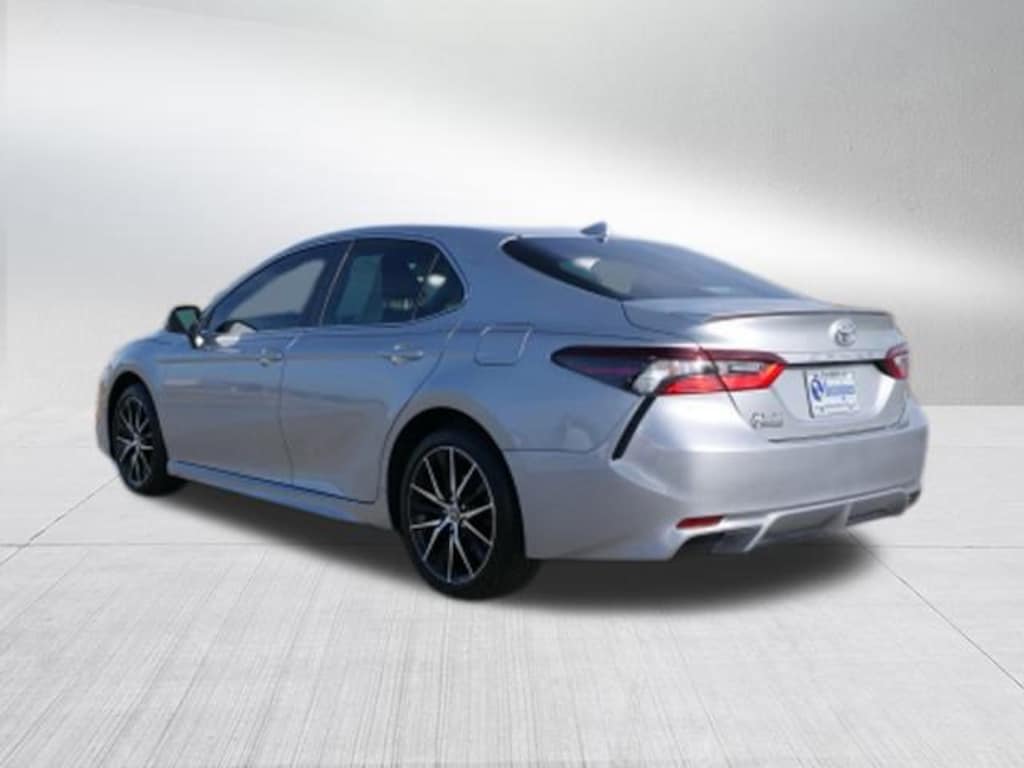 Used 2024 Toyota Camry SE Sedan