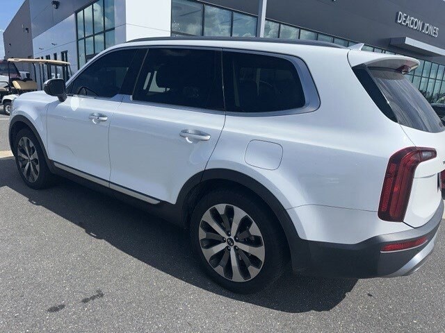 2020 Kia Telluride S photo 2