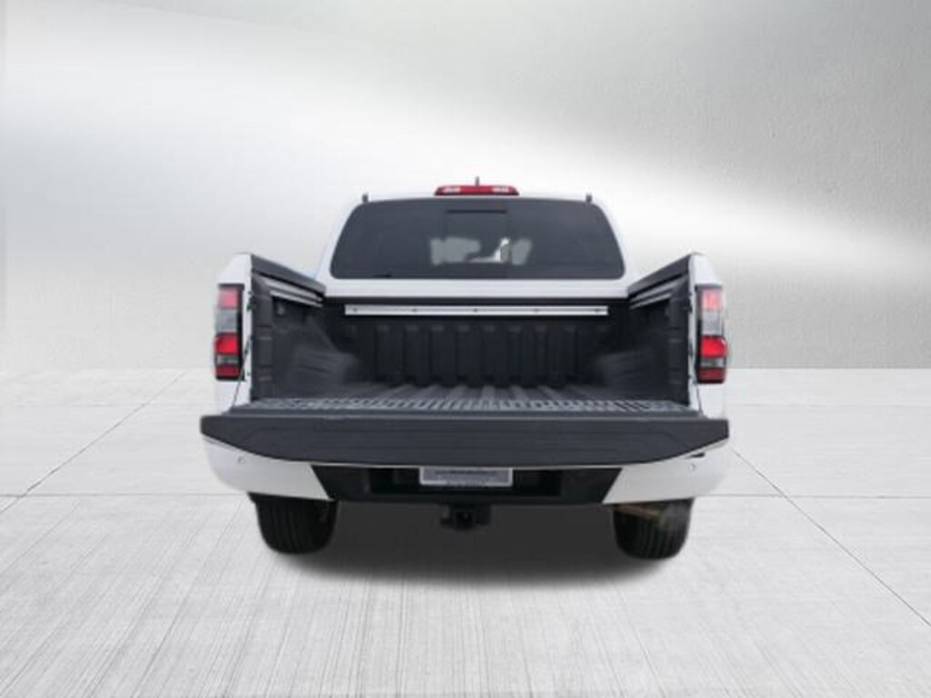 Used 2024 Nissan Frontier SV Truck Crew Cab