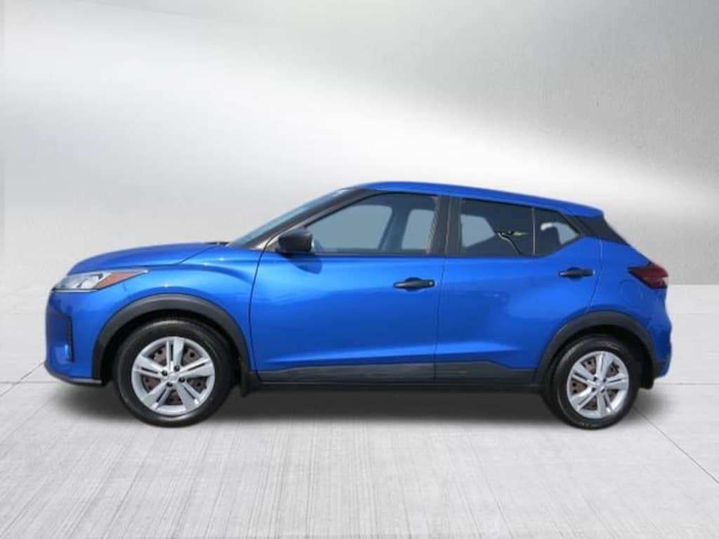 Used 2022 Nissan Kicks S SUV