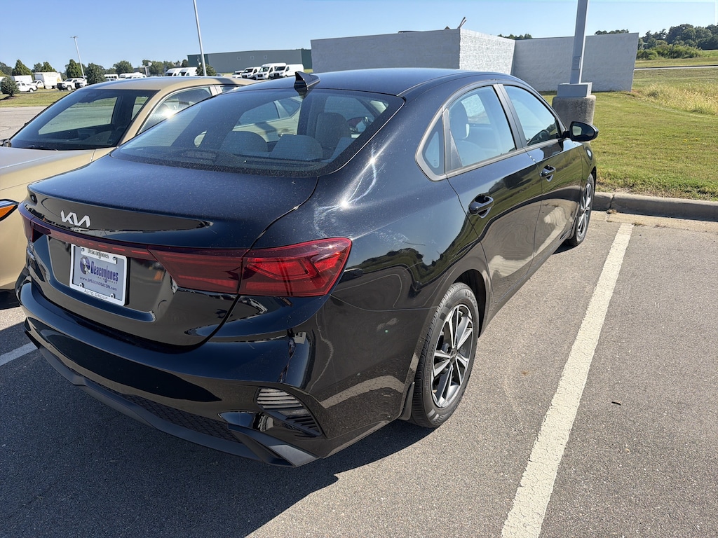 Used 2023 Kia Forte LXS Sedan