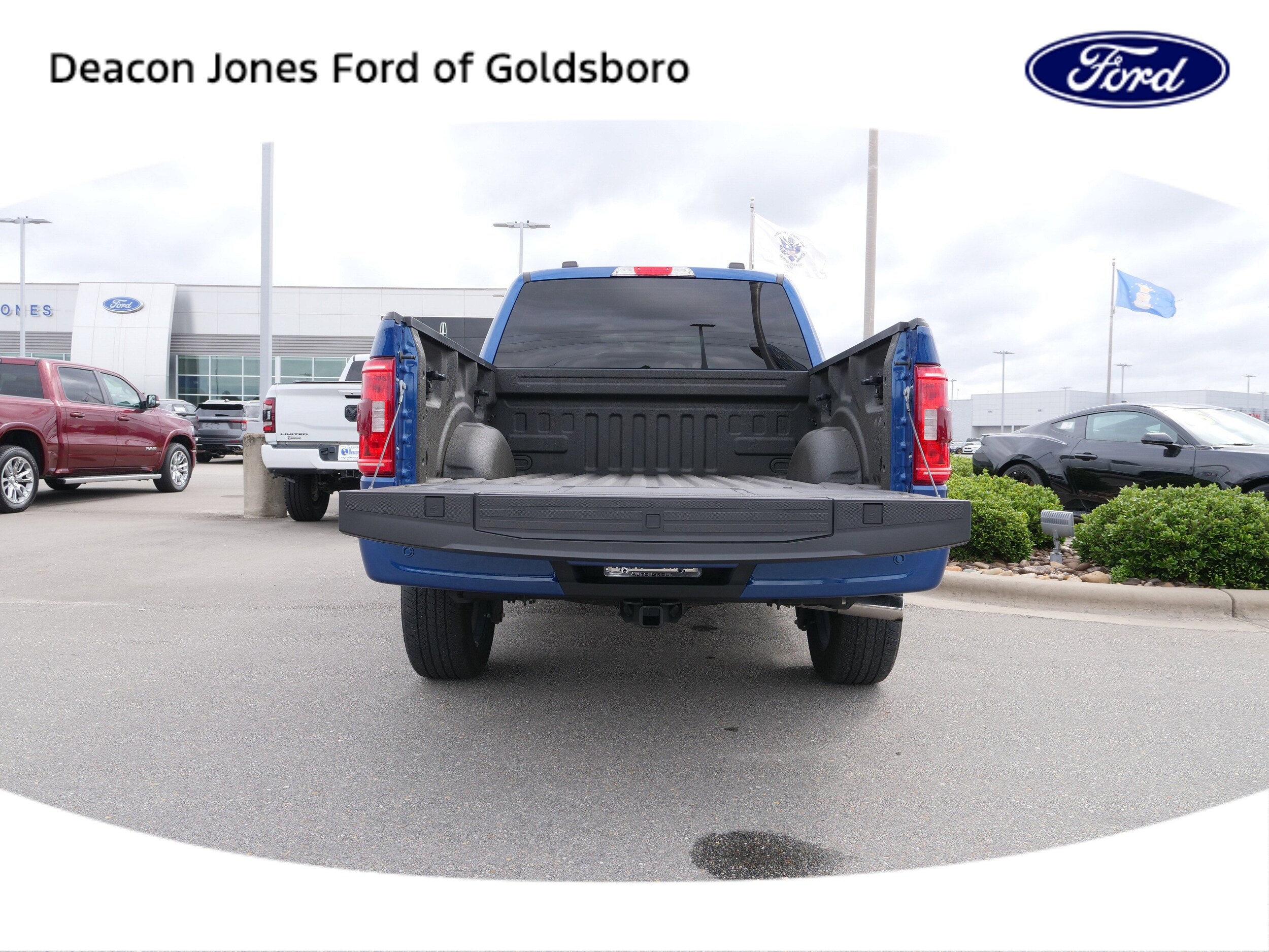 2022 Ford F-150 XLT photo 4