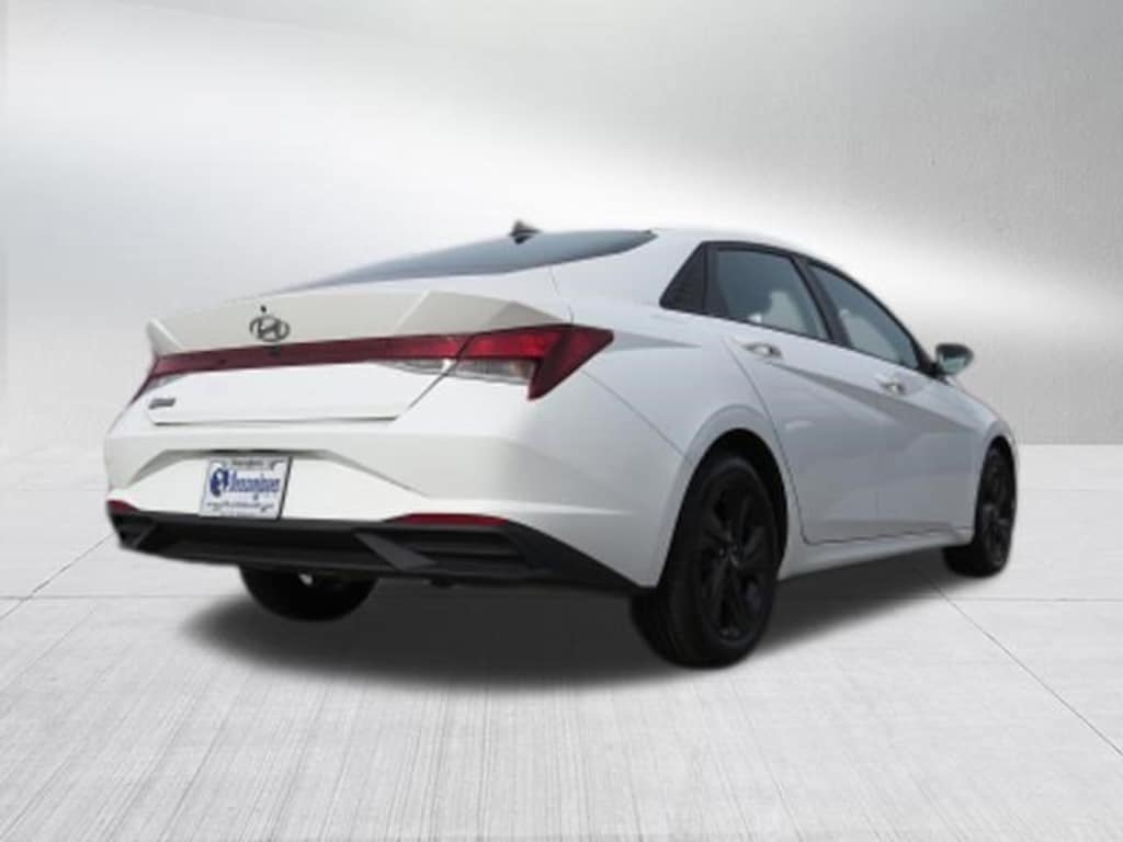 Used 2023 Hyundai Elantra SEL Sedan