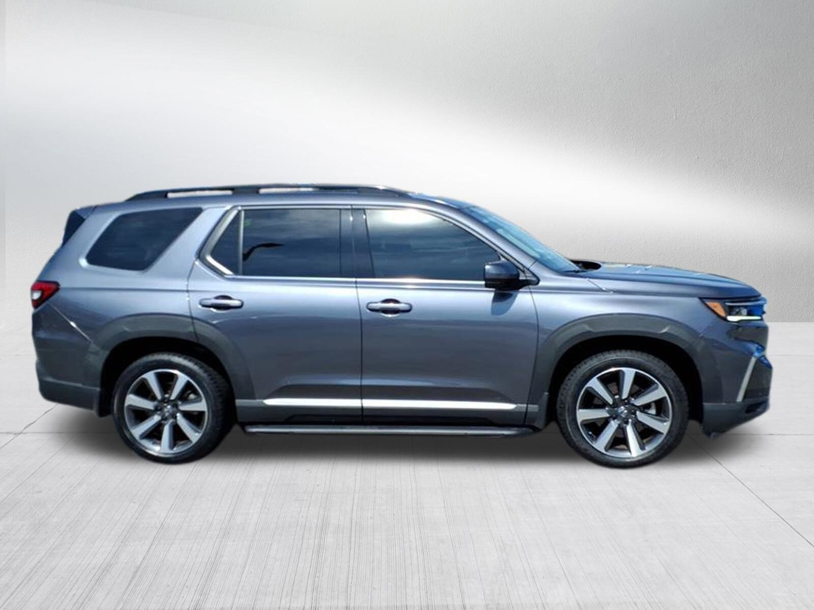 2023 Honda Pilot Elite photo 2