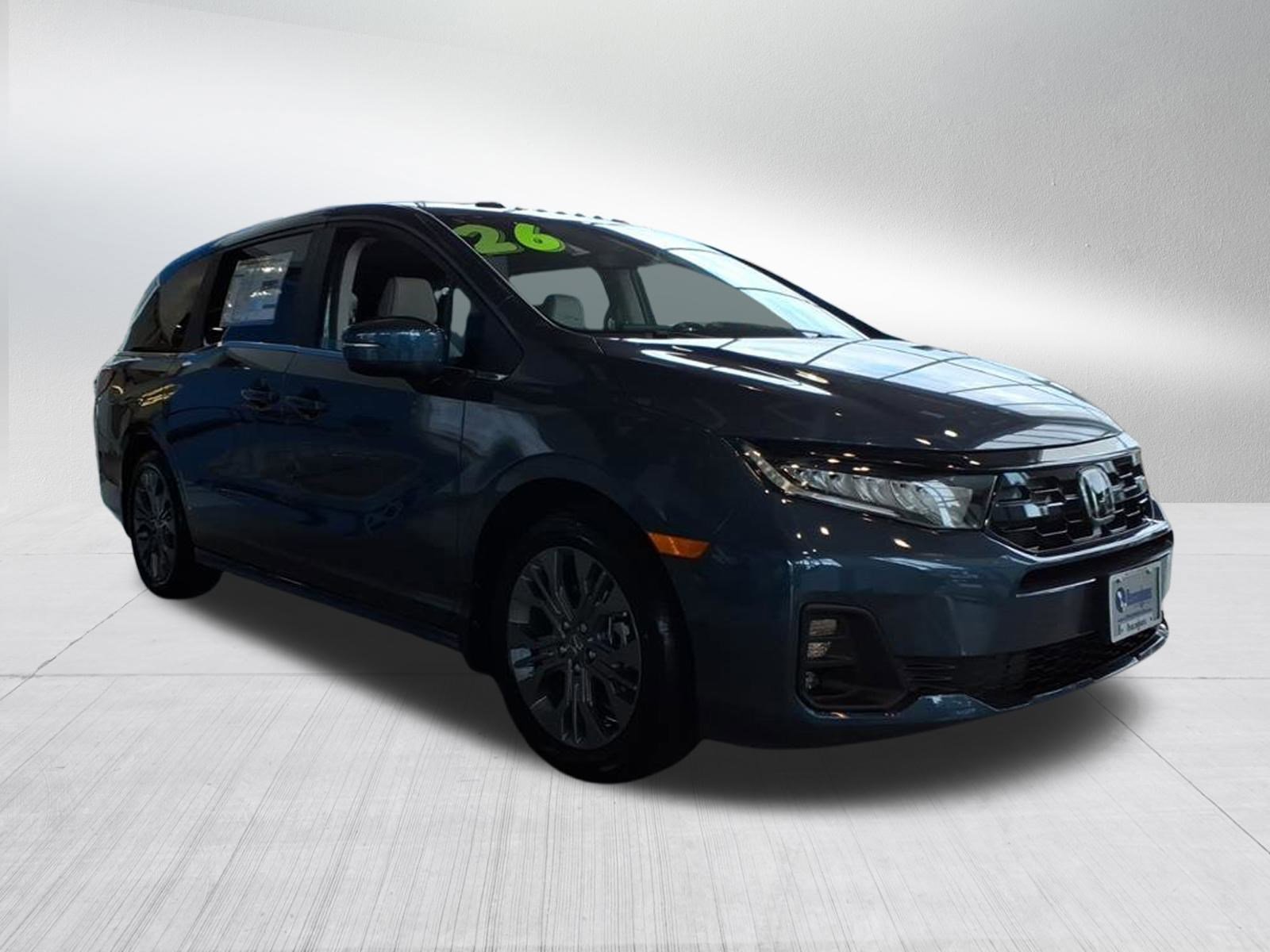 2026 Honda Odyssey Touring photo 2