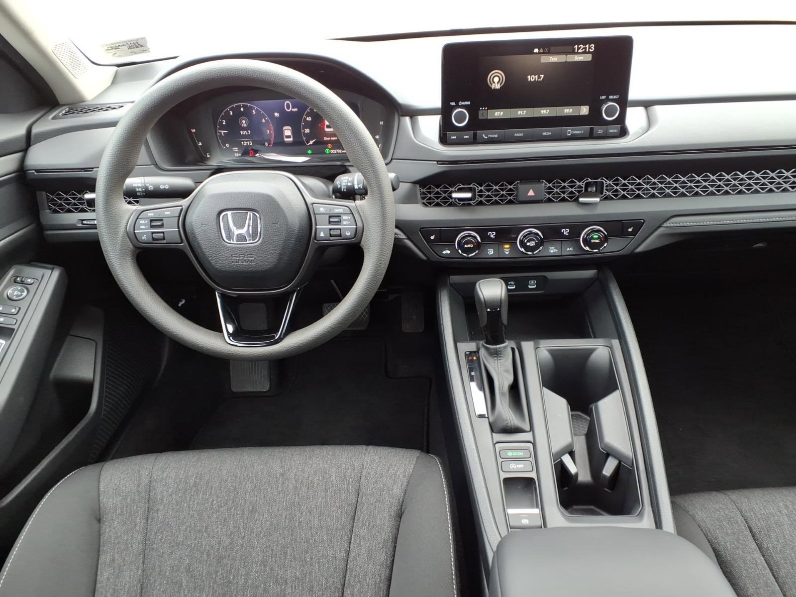 2025 Honda Accord SE - Photo 15