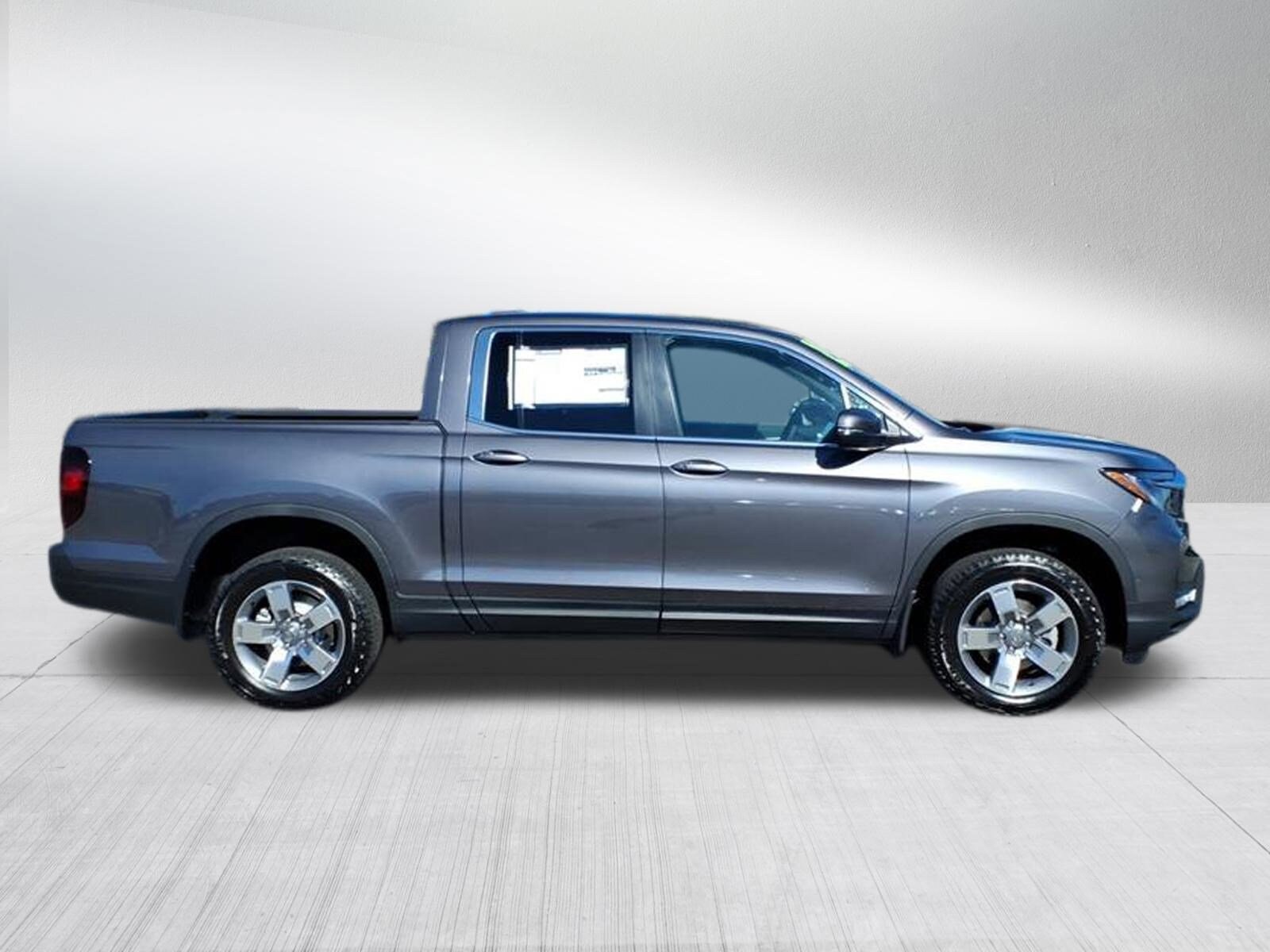 2025 Honda Ridgeline RTL photo 3