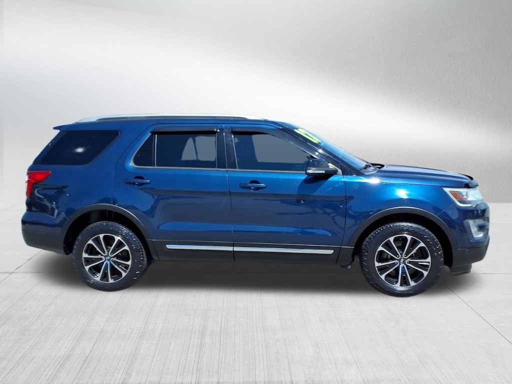 Used 2017 Ford Explorer XLT SUV