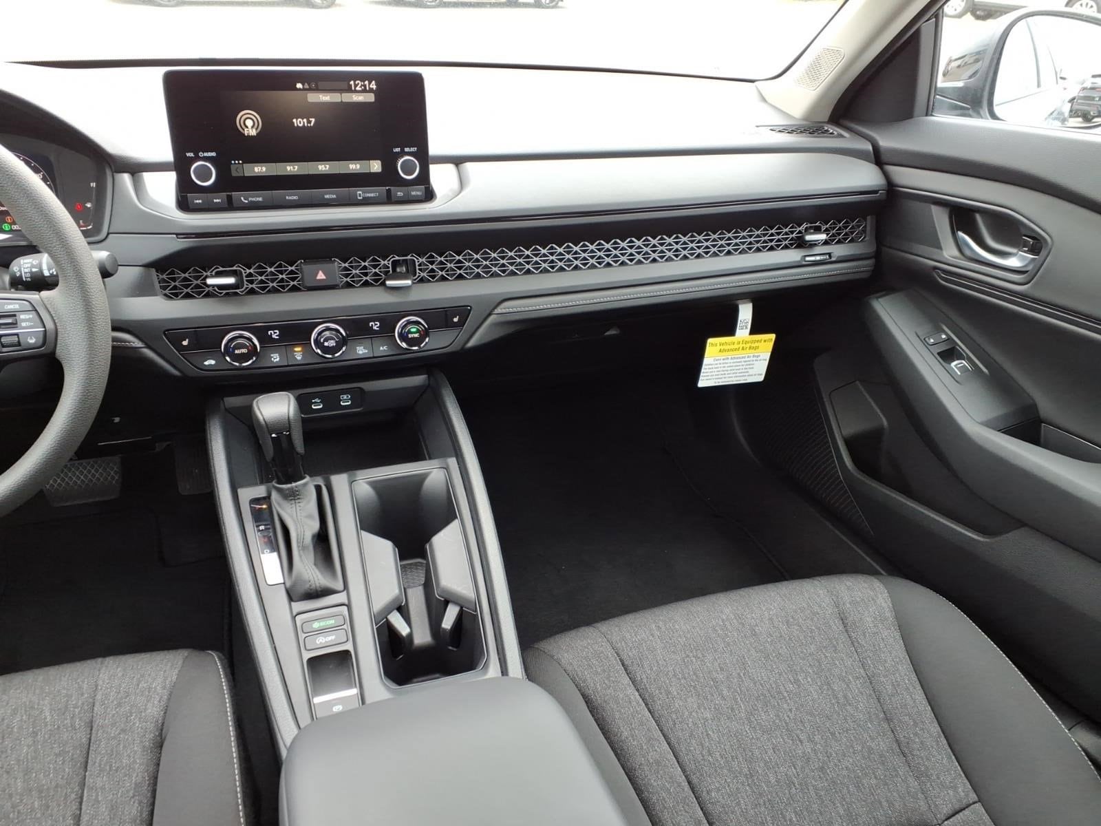 2025 Honda Accord SE - Photo 16