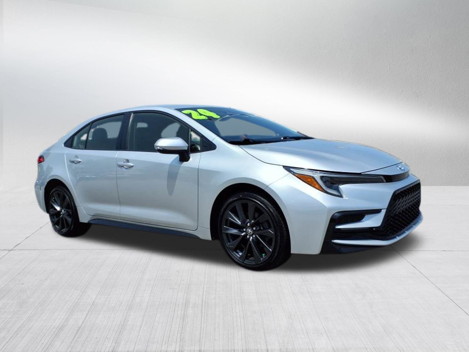 2024 Toyota Corolla Hybrid SE photo 2