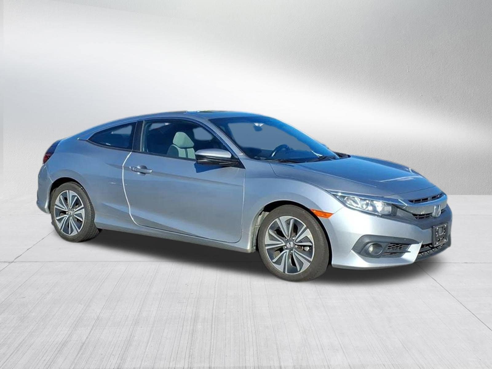 Used 2018 Honda Civic EX-T with VIN 2HGFC3B39JH352499 for sale in South Hill, VA